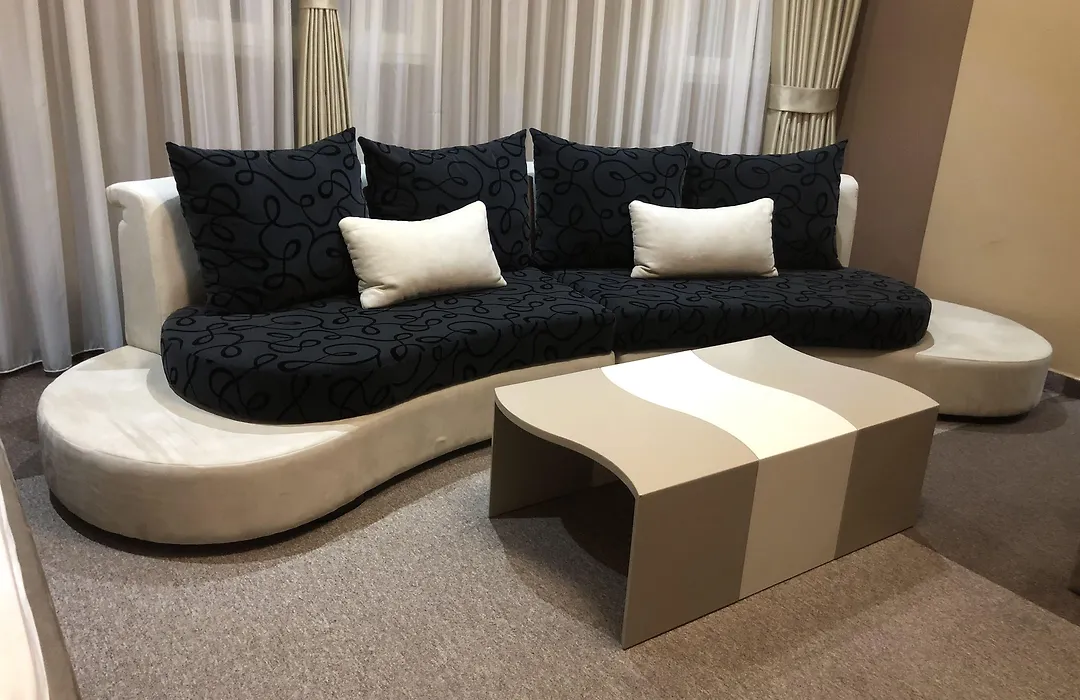Hotel Deluxe-1