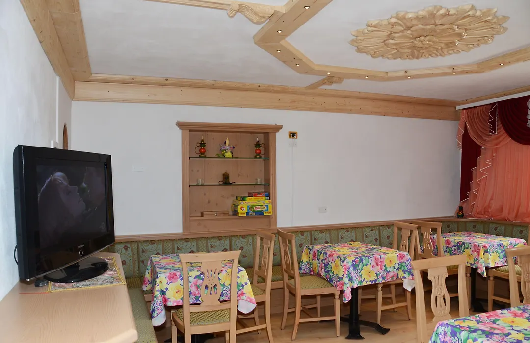 Hotel La Roccia-1