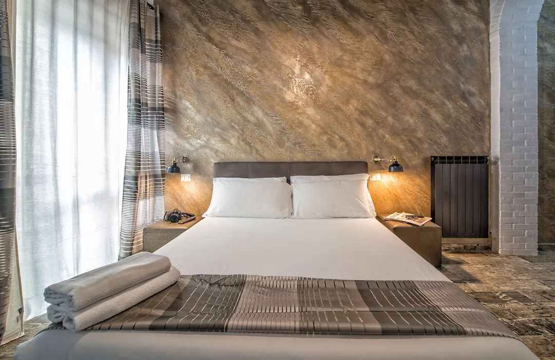 Starhome Navona-1