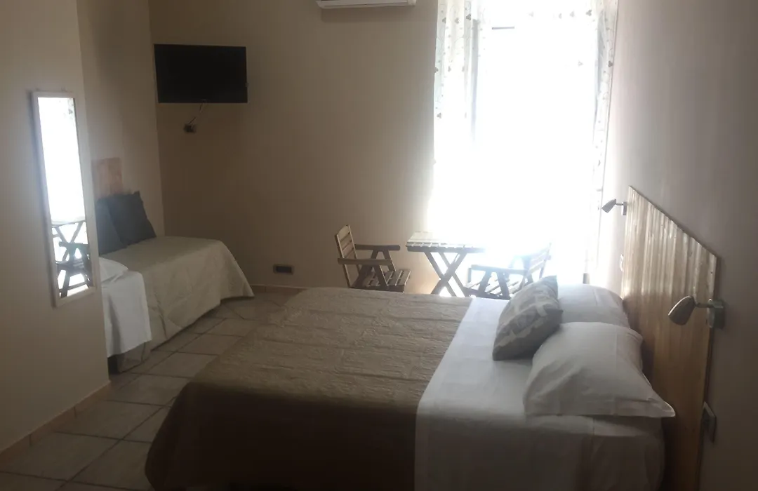 Naples To Live-1