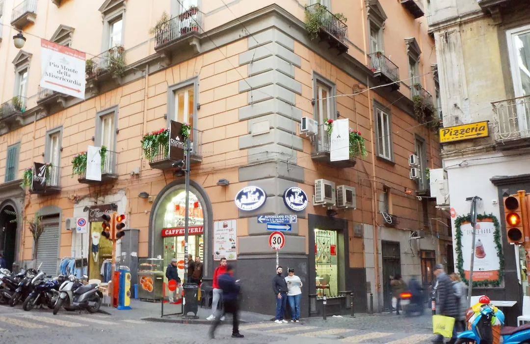 Duomo Luxury Suites-1