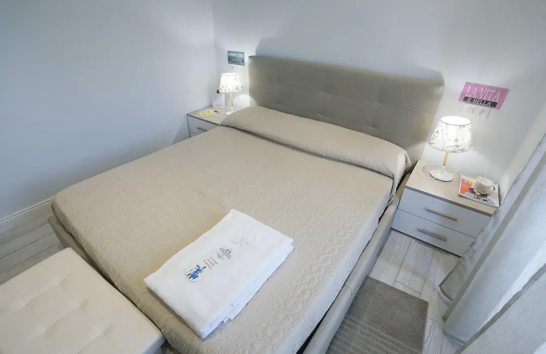 Esposito Plaza- Rooms&Suite-1
