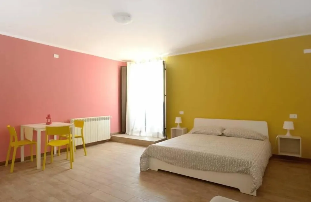 B&B A Due Passi Dal Centro-1