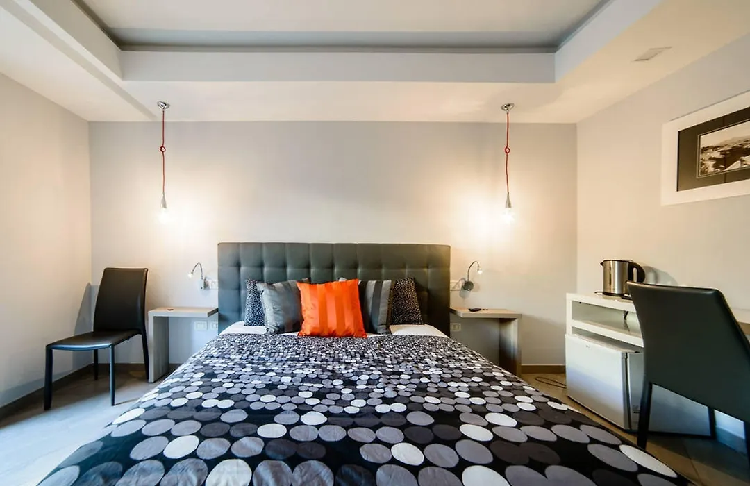 Riviera Luxury Suites-1