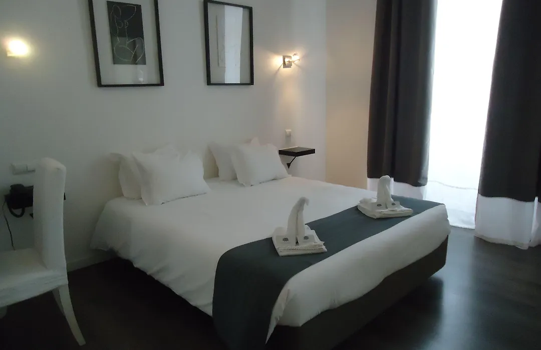Albufeira Beach Hotel By Kavia-1