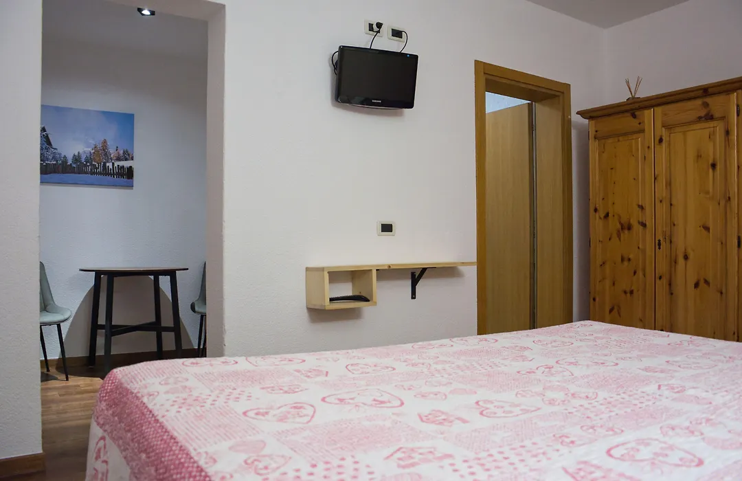 Hotel Garnì Nès Crépes-1