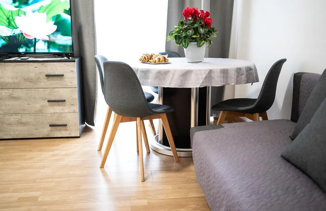 HOME Joséphine, a due passi dalla Reggia,Giardino,parcheggio,Cucina,il tuo comfort prima di tutto-1
