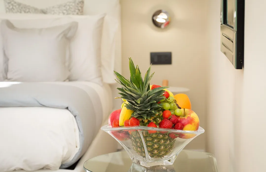 126 Gracchi Suites-1