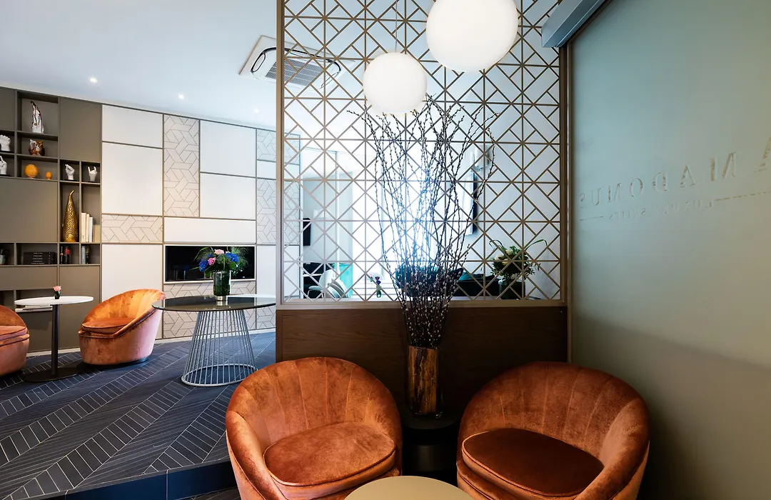 Amadomus Luxury Suites-1