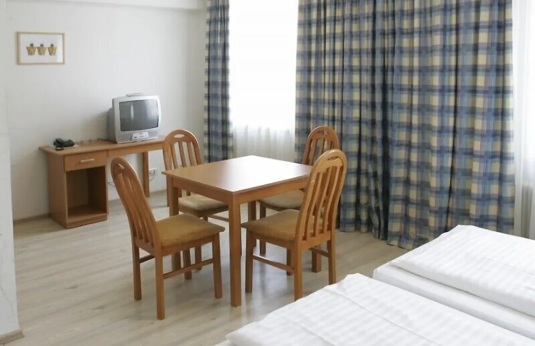 Hotel Geblergasse-1