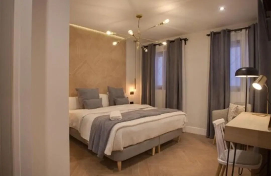 Suites You Soho-1
