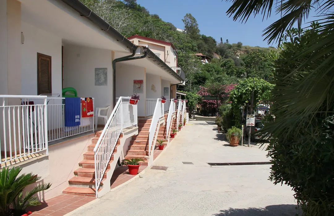 Quattro Scogli Villaggio Hotel-1