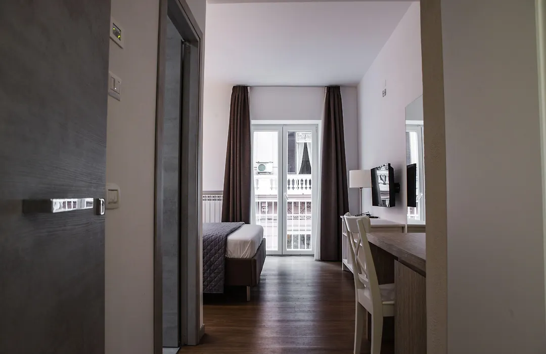 Prestige Rooms Chiaia-1