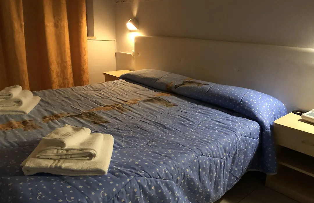 Hotel New Happy-1