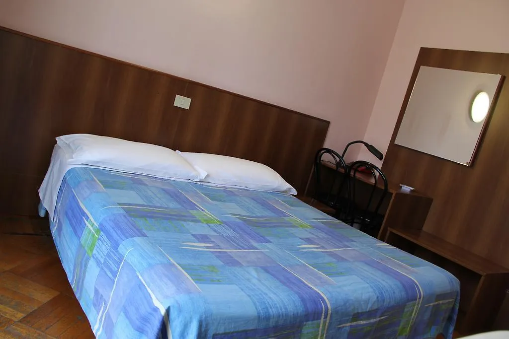 Hotel Rallye-1