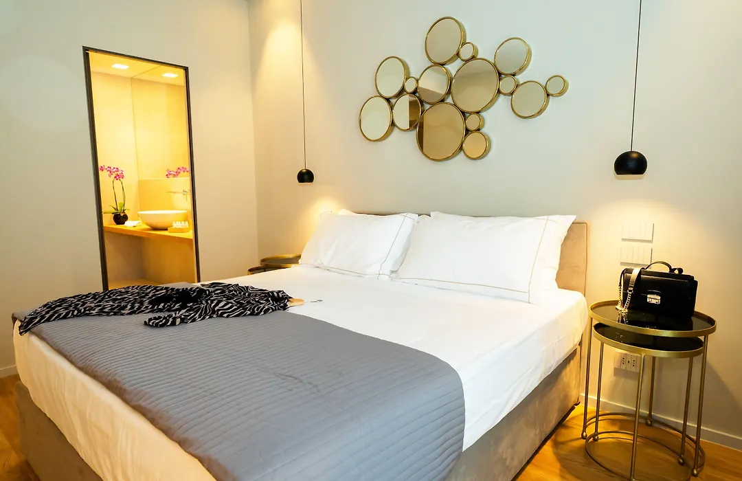 Elite Accommodations & Hydromassage Pool-1