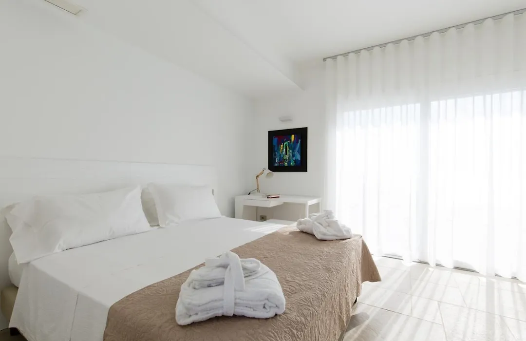 Scissure Sea Suite-1