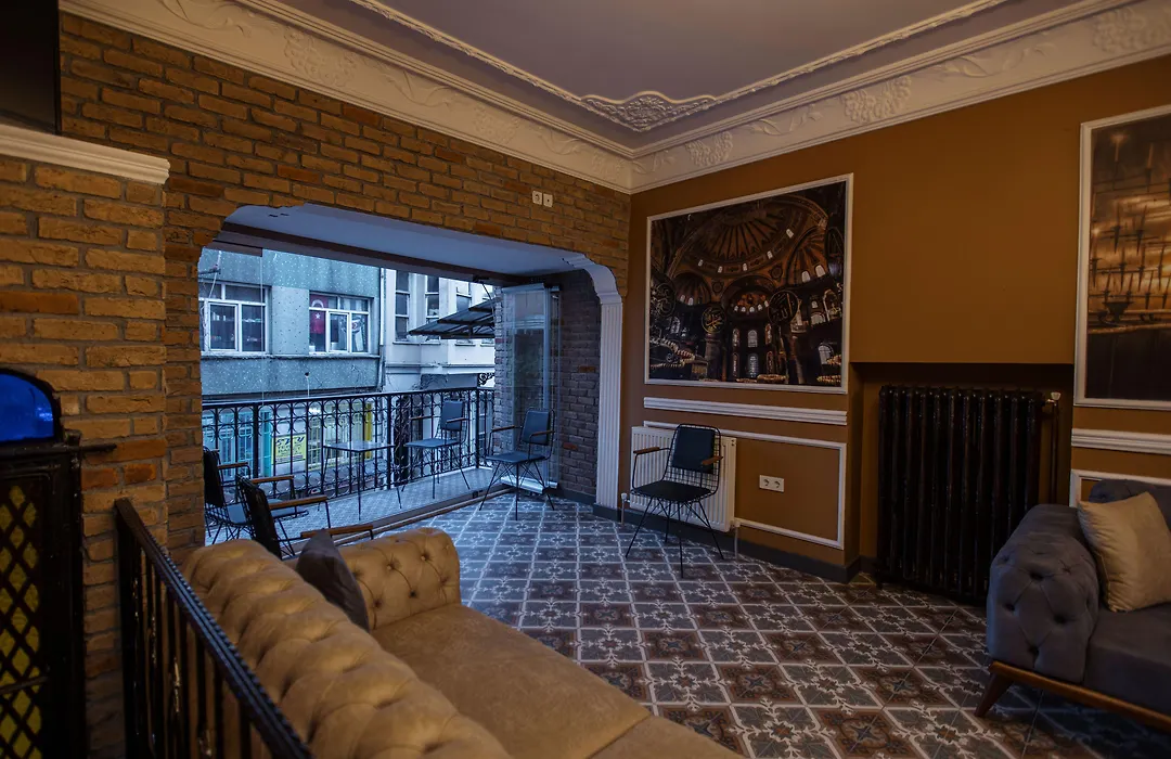 Grand Balyan Hotel & Restaurant-1
