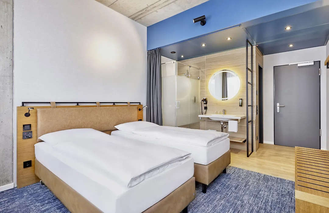 Sunday Hotel Duesseldorf Seestern-1