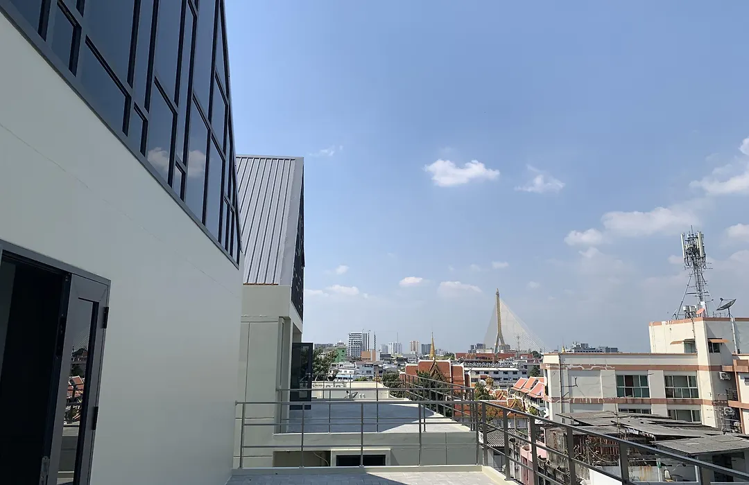 Thana Wisut Hotel-1