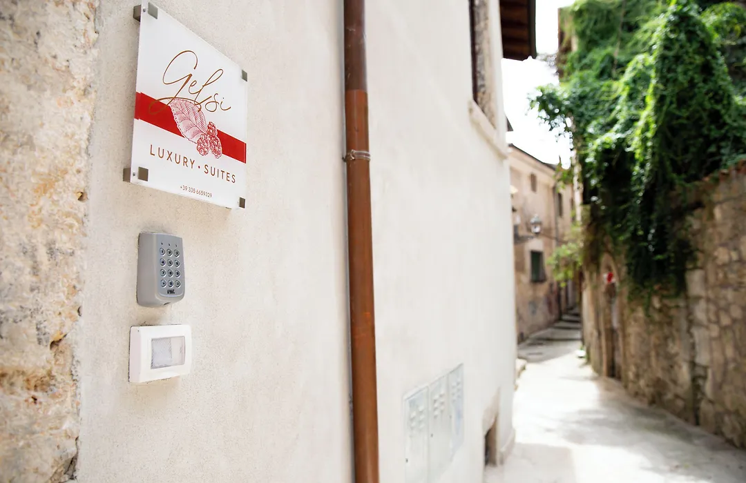 Gelsi Luxury Suites-1
