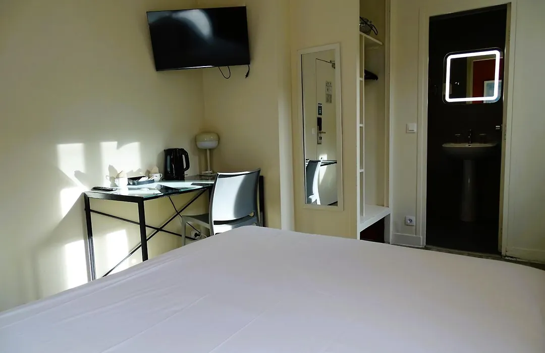 Hipotel Belgrand Edith Piaf-1