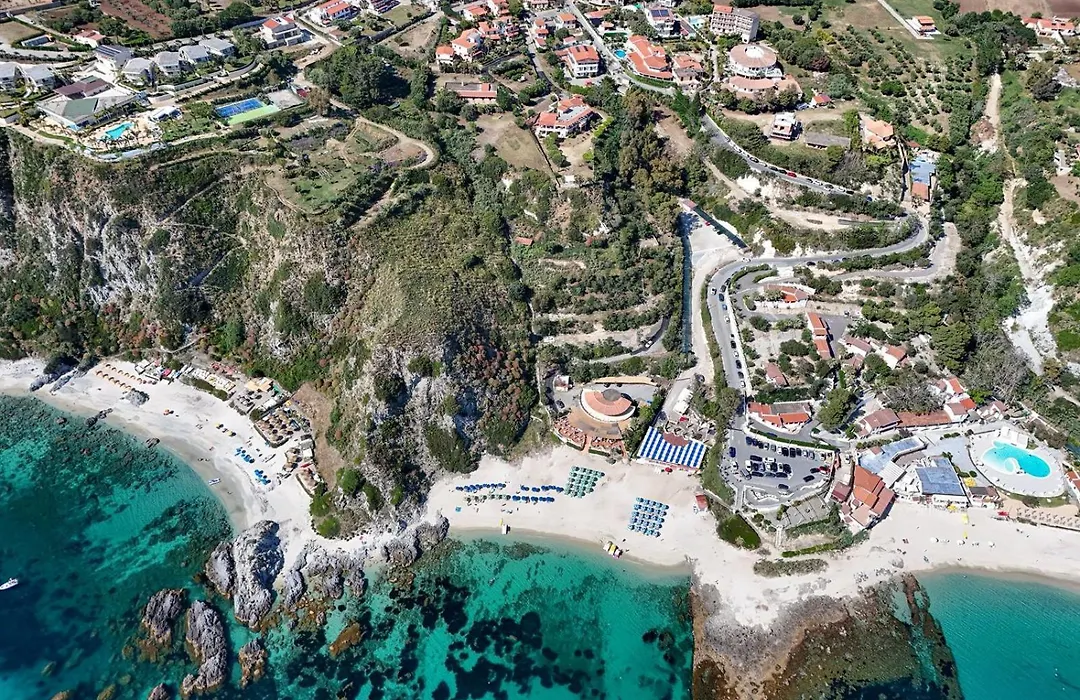 LUZIA AGRIRESORT - Piscina Panoramica e vista Mare a Capo Vaticano-1