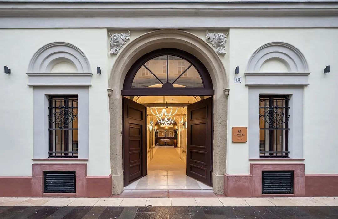 Basiliq Hotel-1