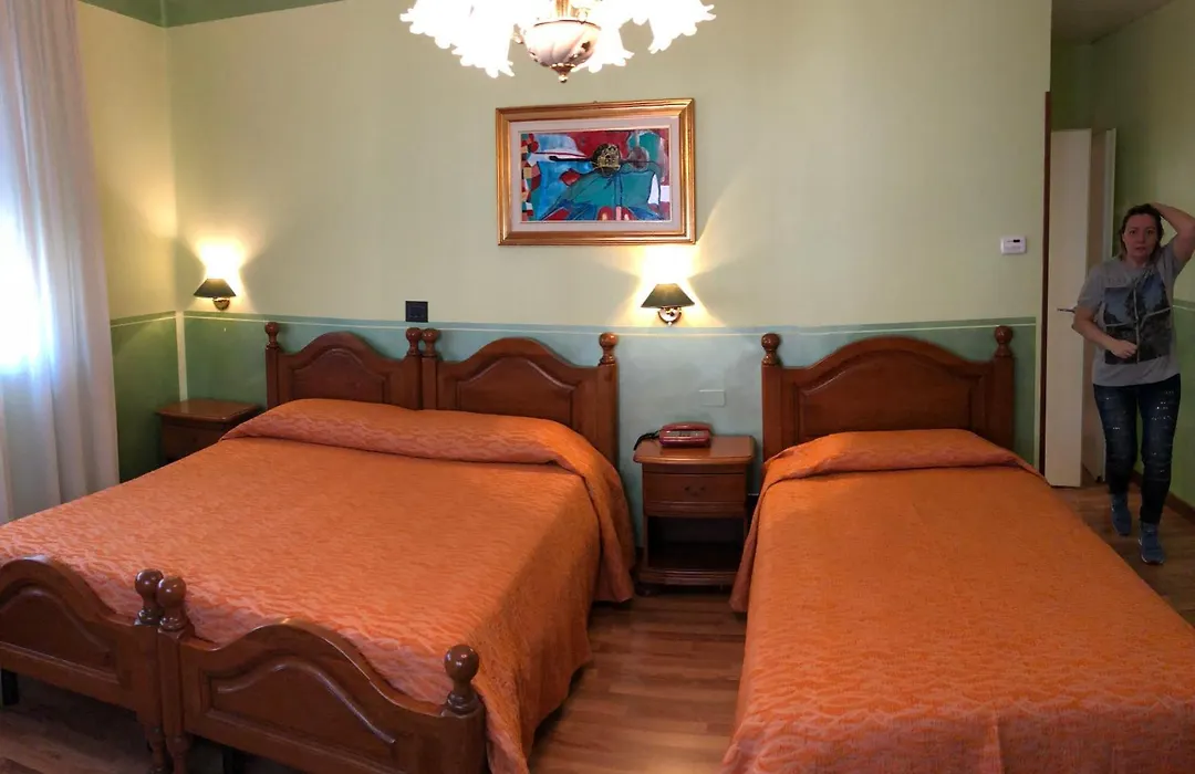 Hotel Victoria-1