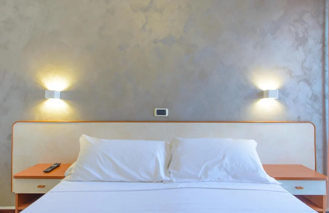 Hotel Sandra-1