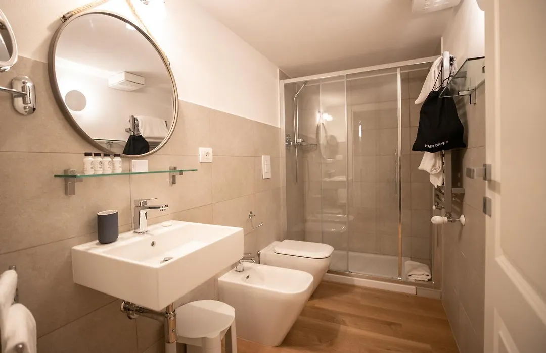 Hotel Vis à Vis-1