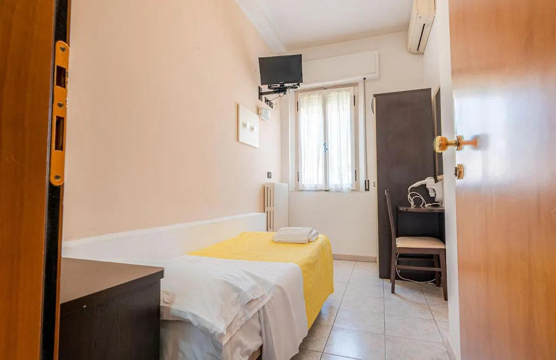 Hotel Villa Dina-1
