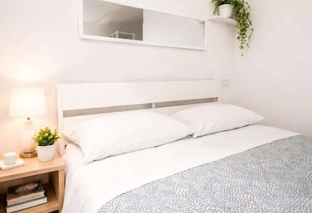Pied A Terre Barberini-1