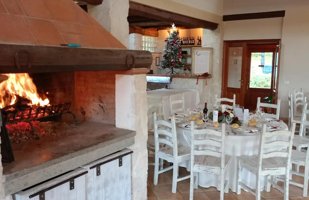 Agriturismo Podere Farnesiana-1