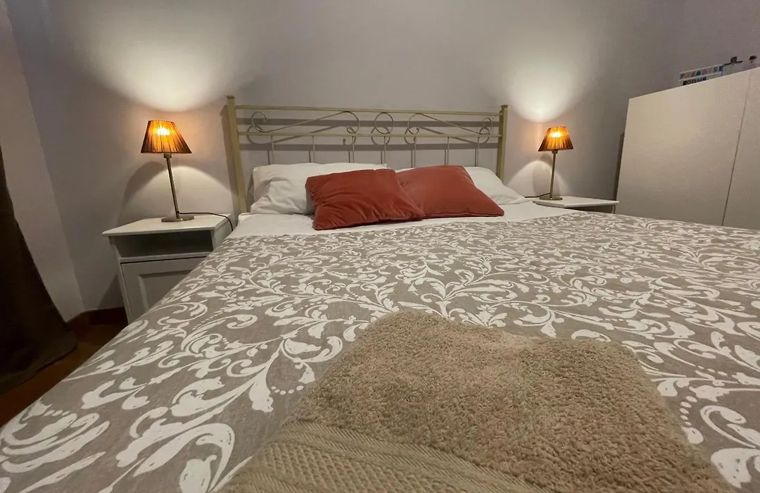 Paradise Suites - Brignole Station - Best Price Rooms - Always Open-1
