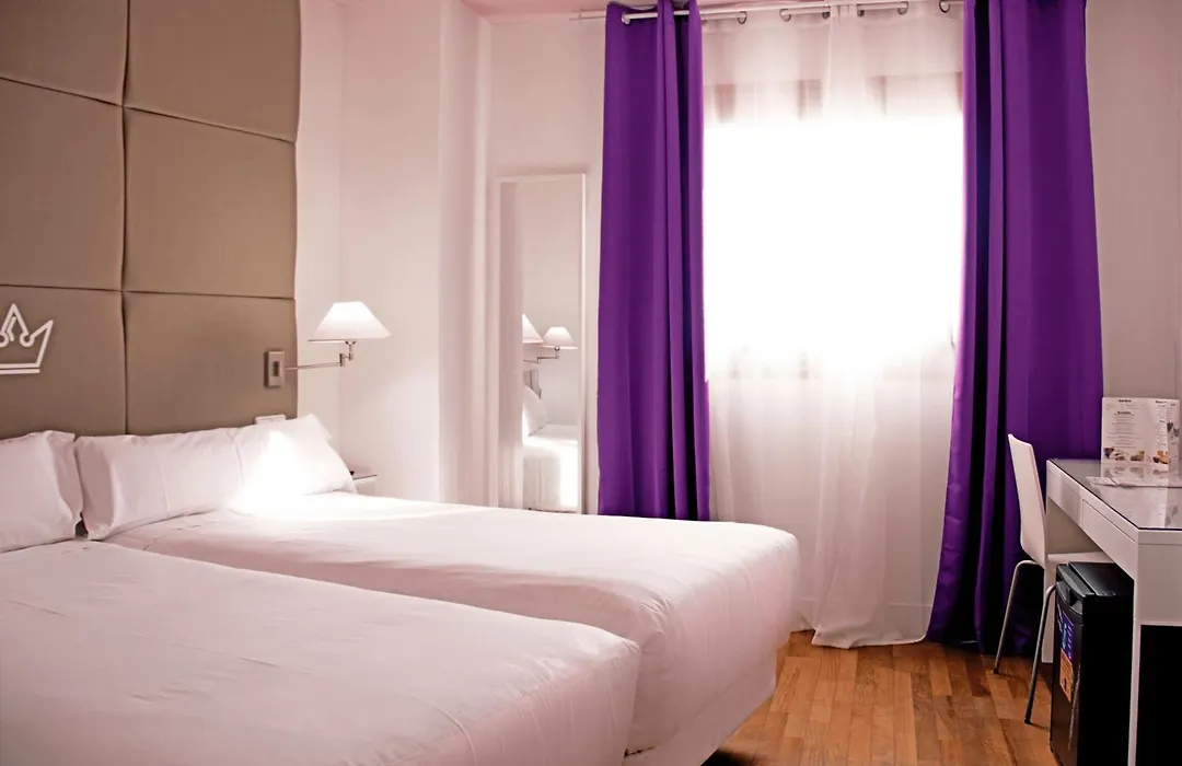 Erase un Hotel-1