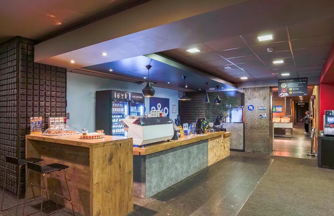 Hotel Ibis Milano Ca' Granda-1