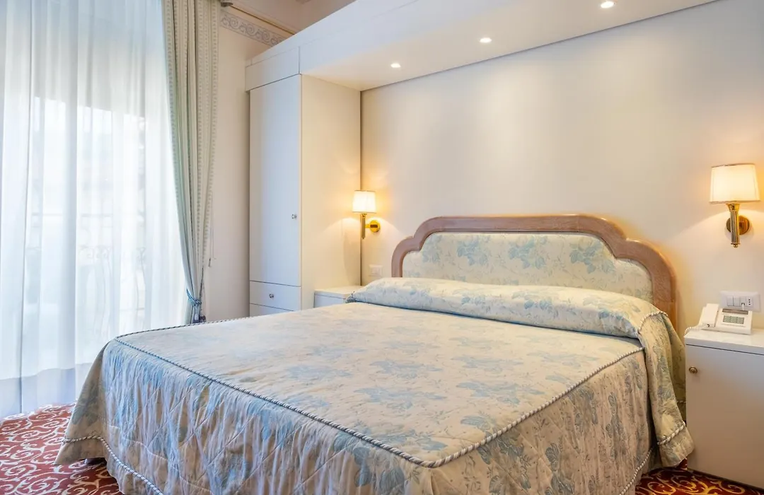 Hotel Astoria-1