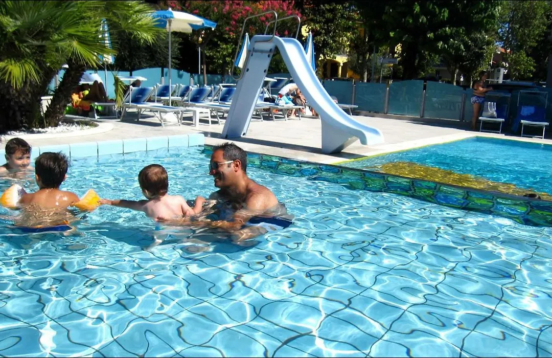 Hotel Paris Resort-1