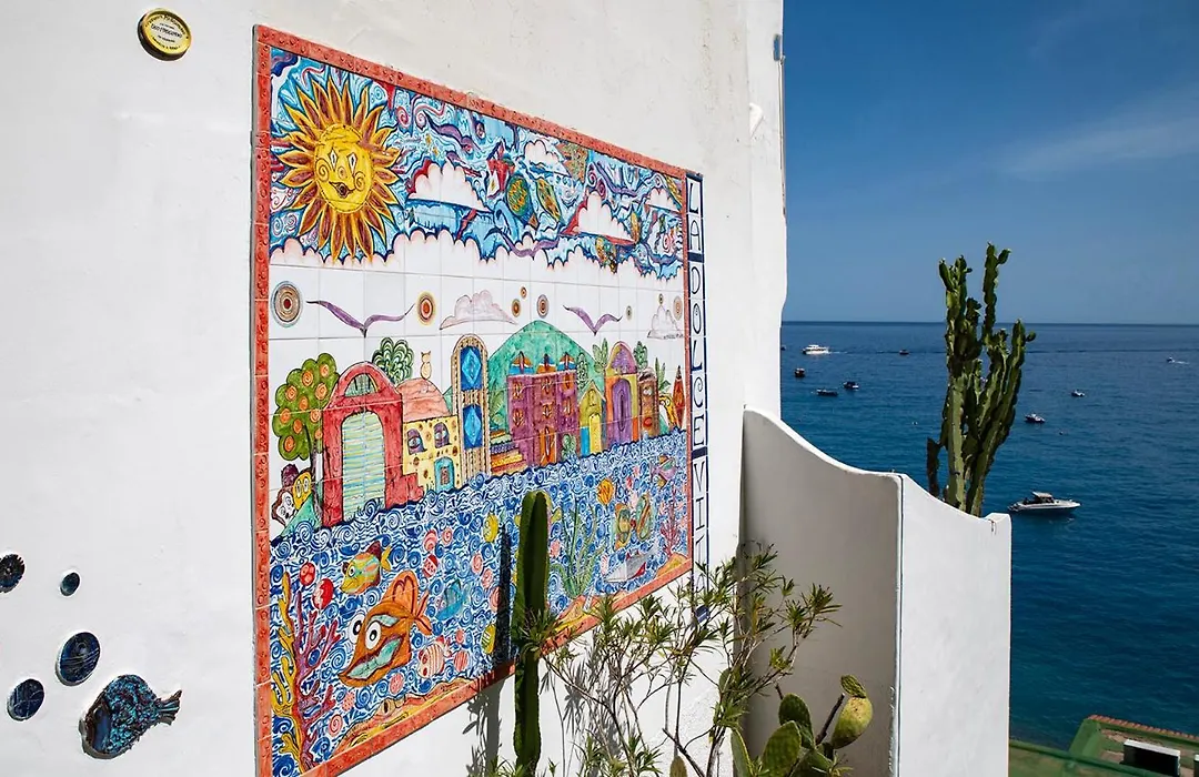 La Dolce Vita A Positano Boutique Hotel-1