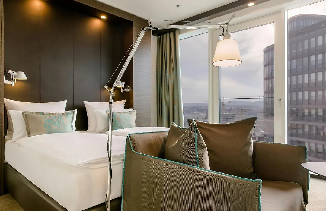 Motel One Wien-Hauptbahnhof-1