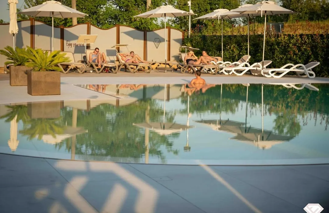 Ile Hotel-1