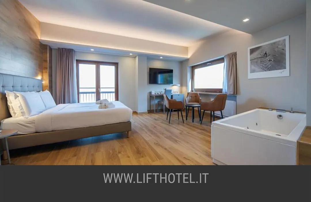 Lift Hotel-1