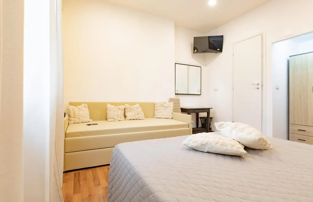 Hotel Victoria-Bike Friendly vicino Finalborgo e mare-1