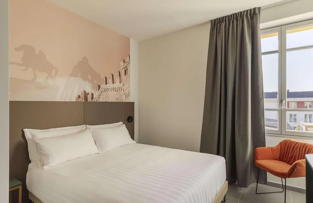 B&B HOTEL Piacenza-1