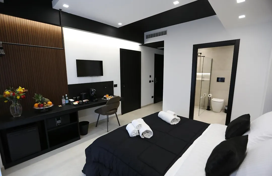 Il Moro Luxury Rooms-1