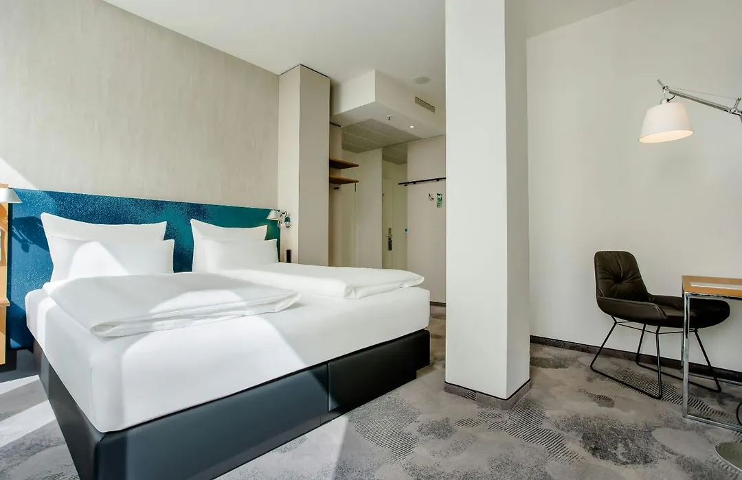 Motel One Muenchen-Campus-1