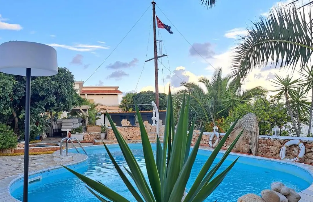 Luagos Club Resort-1