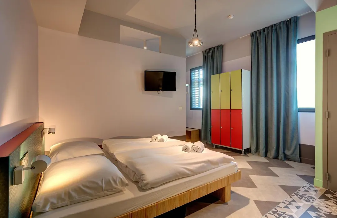 Meininger Hotel Paris Porte De Vincennes-1