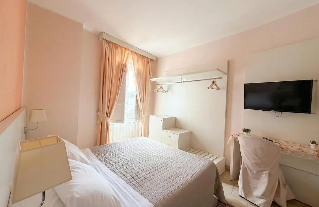 Ortigia Mastrarua Rooms By Finderoom-1